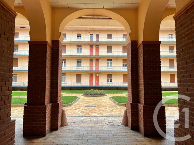 Appartement F4 à vendre - 4 pièces - 75.0 m2 - GUISE - 02 - PICARDIE - Century 21 Agence Du Fort