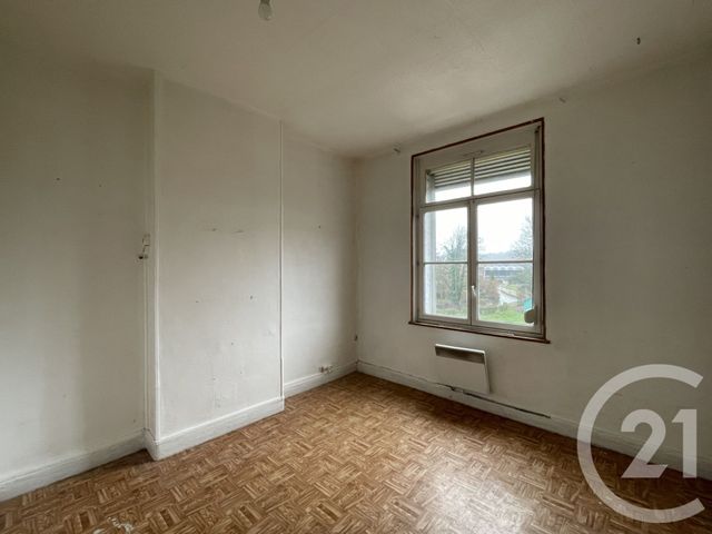 Appartement F4 à vendre - 4 pièces - 75.0 m2 - GUISE - 02 - PICARDIE - Century 21 Agence Du Fort