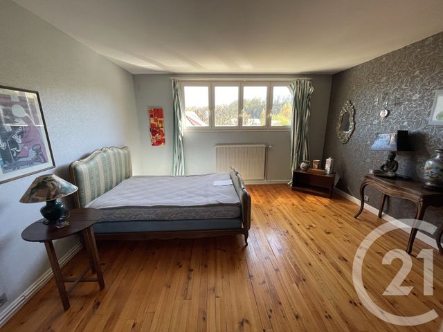 maison à vendre - 8 pièces - 245.0 m2 - GUISE - 02 - PICARDIE - Century 21 Agence Du Fort