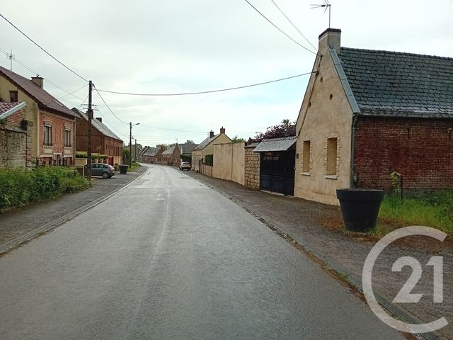Afficher la photo en grand terrain à vendre - 520.0 m2 - MENNEVRET - 02 - PICARDIE - Century 21 Agence Du Fort