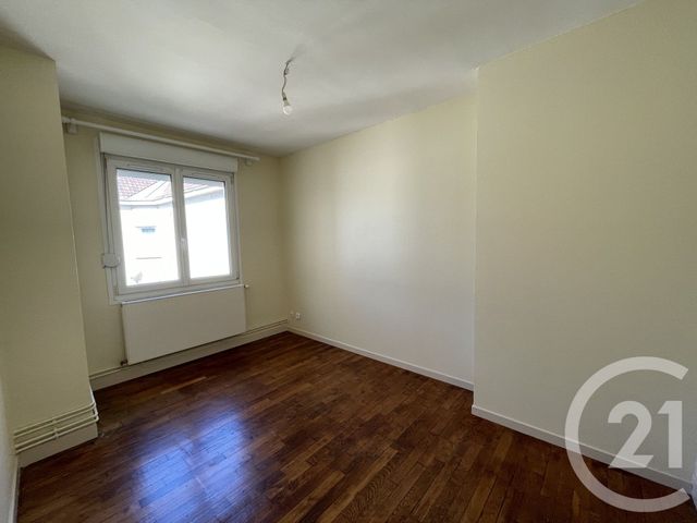 Afficher la photo en grand immeuble à vendre - 350.0 m2 - GUISE - 02 - PICARDIE - Century 21 Agence Du Fort