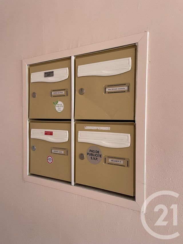 Afficher la photo en grand immeuble à vendre - 350.0 m2 - GUISE - 02 - PICARDIE - Century 21 Agence Du Fort