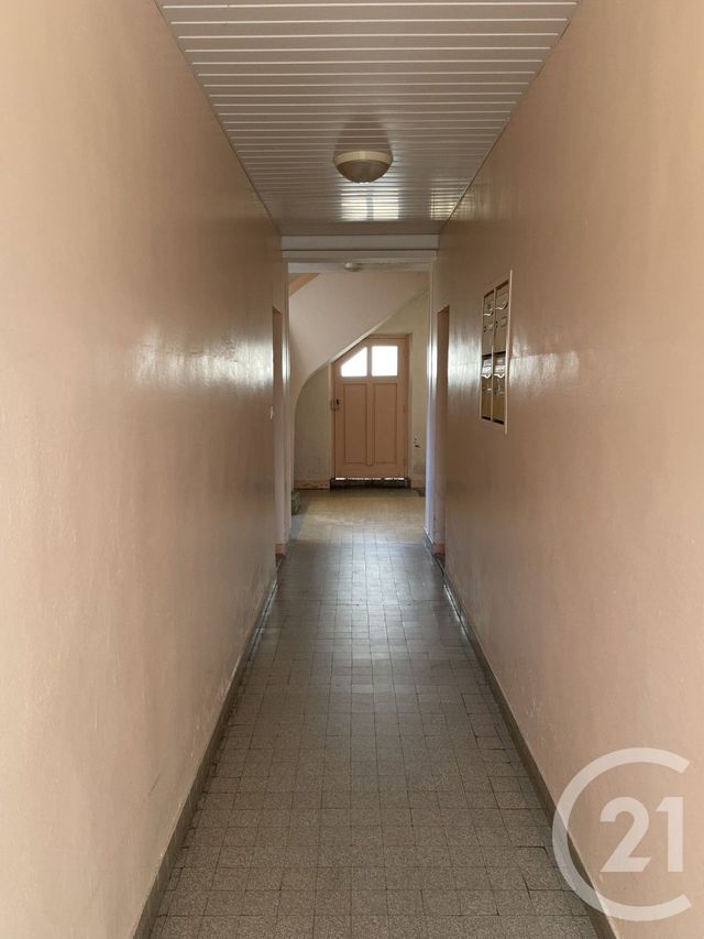 Afficher la photo en grand immeuble à vendre - 350.0 m2 - GUISE - 02 - PICARDIE - Century 21 Agence Du Fort