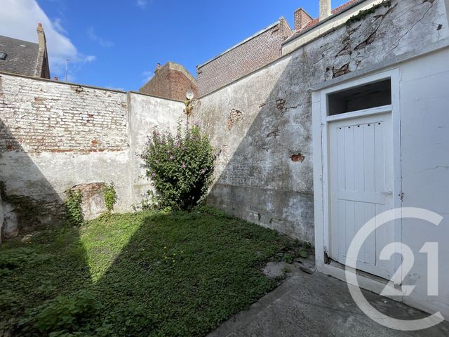 Afficher la photo en grand immeuble à vendre - 350.0 m2 - GUISE - 02 - PICARDIE - Century 21 Agence Du Fort