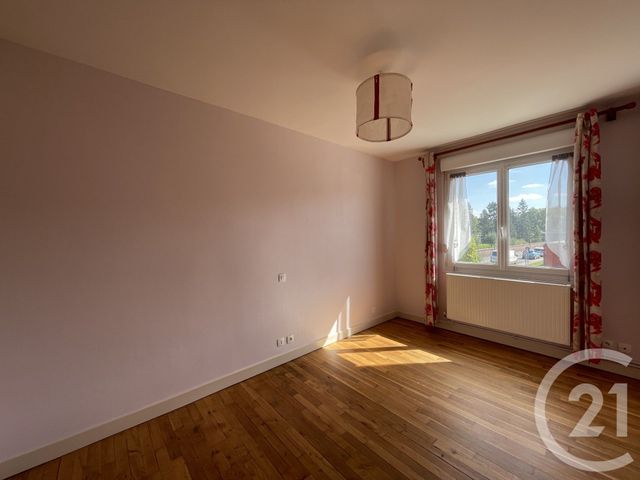 Afficher la photo en grand immeuble à vendre - 350.0 m2 - GUISE - 02 - PICARDIE - Century 21 Agence Du Fort