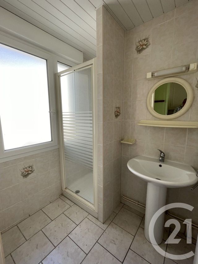 Afficher la photo en grand immeuble à vendre - 350.0 m2 - GUISE - 02 - PICARDIE - Century 21 Agence Du Fort