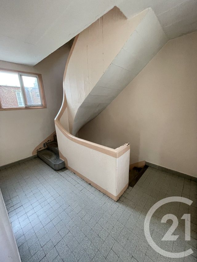 Afficher la photo en grand immeuble à vendre - 350.0 m2 - GUISE - 02 - PICARDIE - Century 21 Agence Du Fort