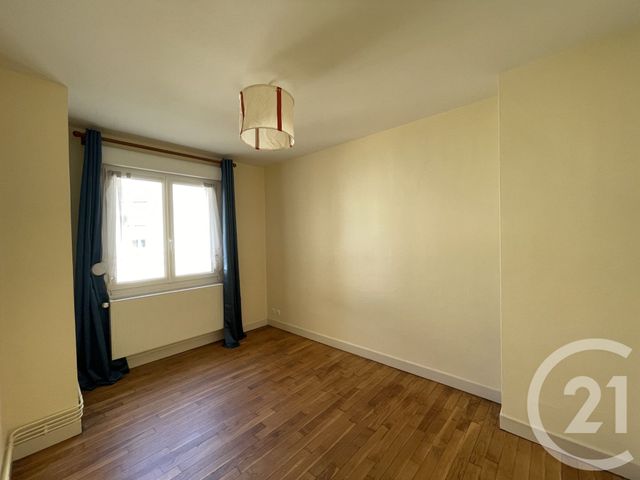 Afficher la photo en grand immeuble à vendre - 350.0 m2 - GUISE - 02 - PICARDIE - Century 21 Agence Du Fort