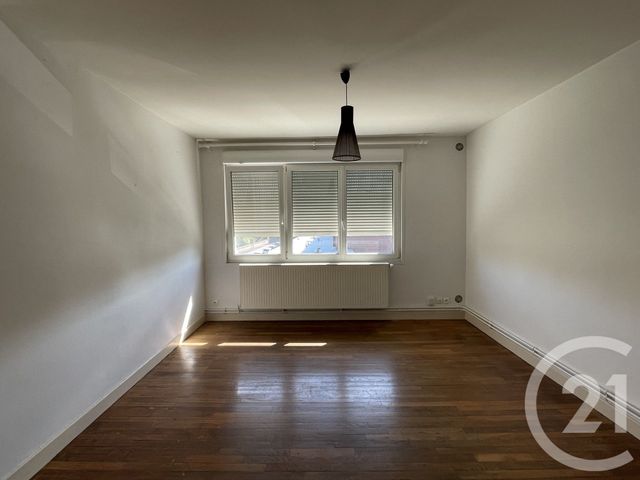 Afficher la photo en grand immeuble à vendre - 350.0 m2 - GUISE - 02 - PICARDIE - Century 21 Agence Du Fort