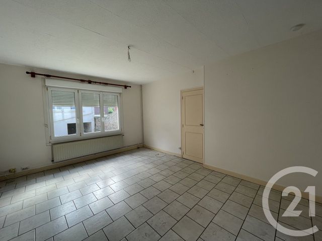 Afficher la photo en grand immeuble à vendre - 350.0 m2 - GUISE - 02 - PICARDIE - Century 21 Agence Du Fort