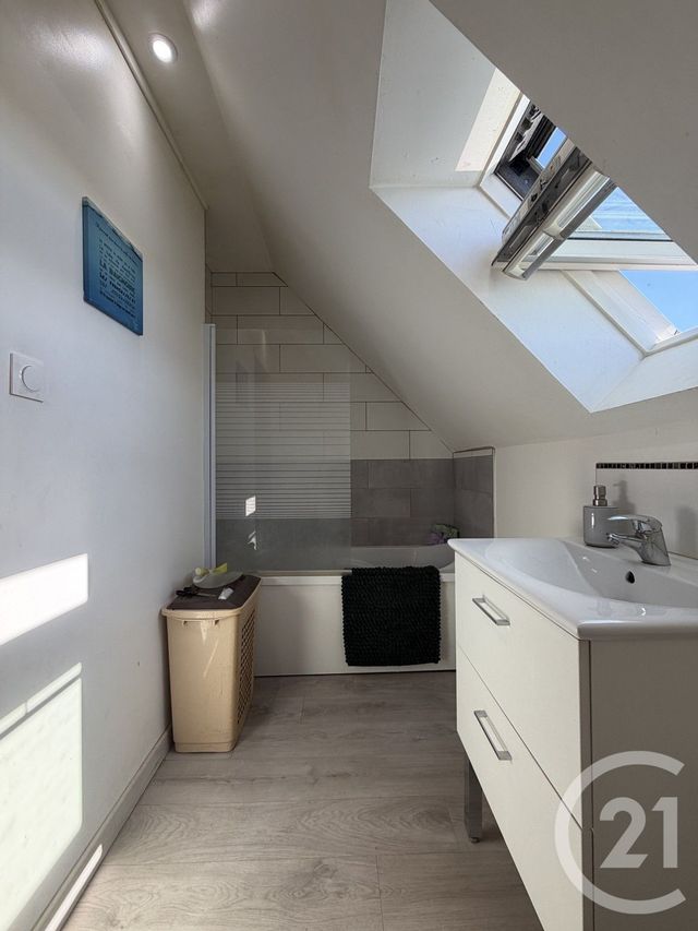 maison à vendre - 6 pièces - 138.47 m2 - LANDIFAY ET BERTAIGNEMONT - 02 - PICARDIE - Century 21 Agence Du Fort