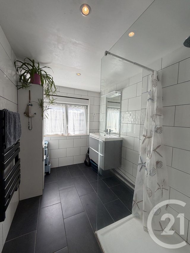 maison à vendre - 5 pièces - 82.0 m2 - GUISE - 02 - PICARDIE - Century 21 Agence Du Fort