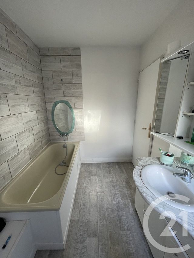 Afficher la photo en grand immeuble à vendre - 120.0 m2 - GUISE - 02 - PICARDIE - Century 21 Agence Du Fort