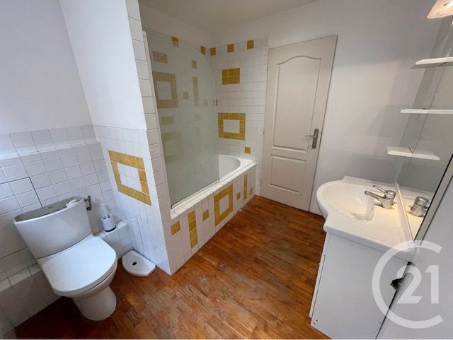 Afficher la photo en grand maison à louer - 4 pièces - 70.0 m2 - GUISE - 02 - PICARDIE - Century 21 Agence Du Fort