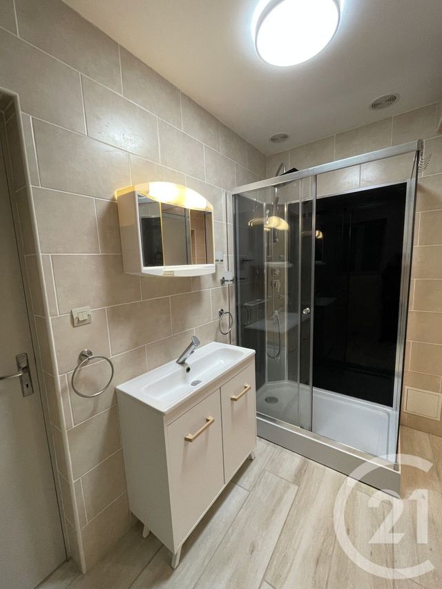 Appartement F4 à vendre - 4 pièces - 97.0 m2 - GUISE - 02 - PICARDIE - Century 21 Agence Du Fort