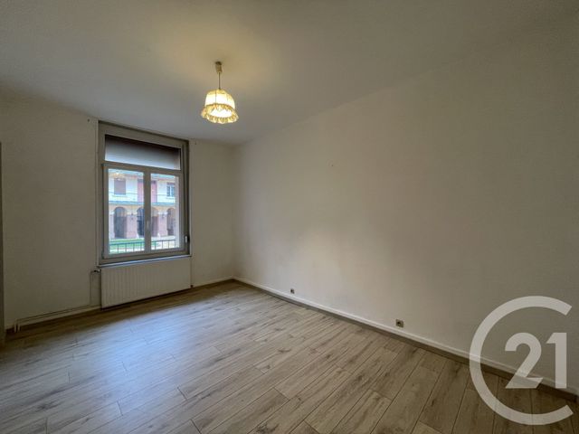 Appartement F4 à vendre - 4 pièces - 97.0 m2 - GUISE - 02 - PICARDIE - Century 21 Agence Du Fort