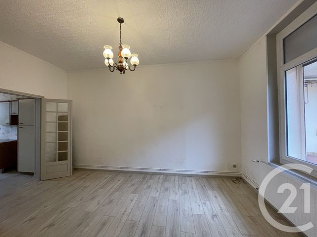 Appartement F4 à vendre - 4 pièces - 97.0 m2 - GUISE - 02 - PICARDIE - Century 21 Agence Du Fort