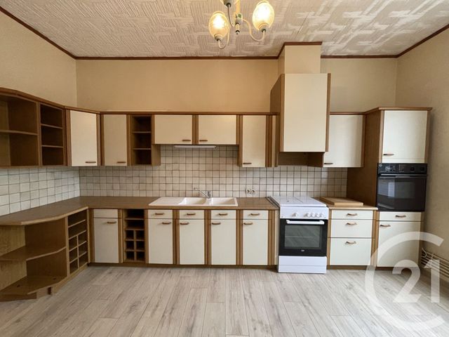 Appartement F4 à vendre - 4 pièces - 97.0 m2 - GUISE - 02 - PICARDIE - Century 21 Agence Du Fort