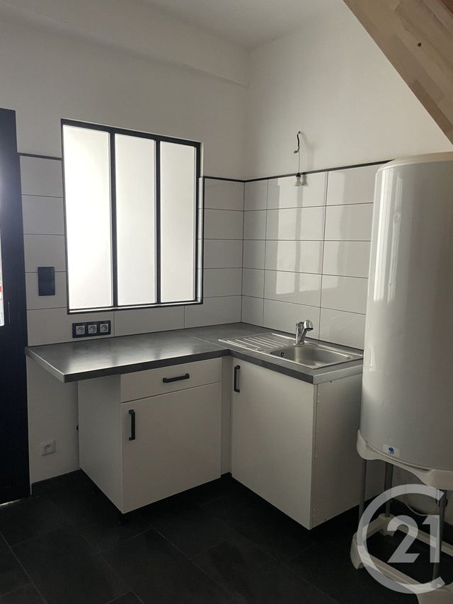 Afficher la photo en grand immeuble à vendre - 75.0 m2 - GUISE - 02 - PICARDIE - Century 21 Agence Du Fort