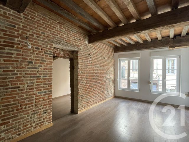 Afficher la photo en grand immeuble à vendre - 75.0 m2 - GUISE - 02 - PICARDIE - Century 21 Agence Du Fort