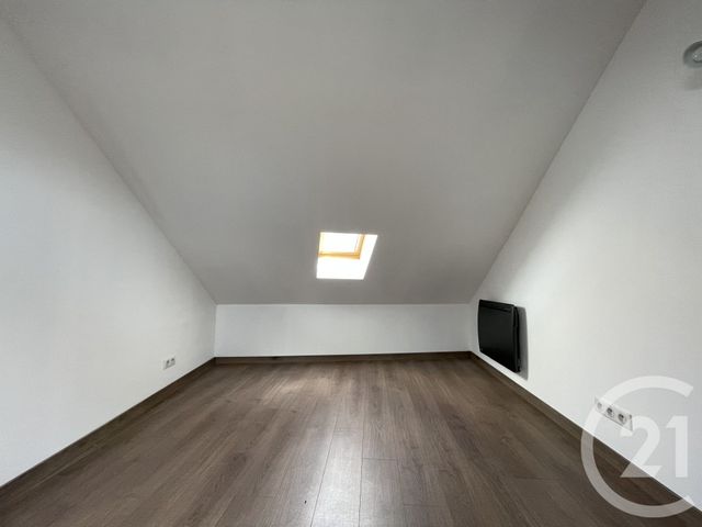 Afficher la photo en grand immeuble à vendre - 75.0 m2 - GUISE - 02 - PICARDIE - Century 21 Agence Du Fort