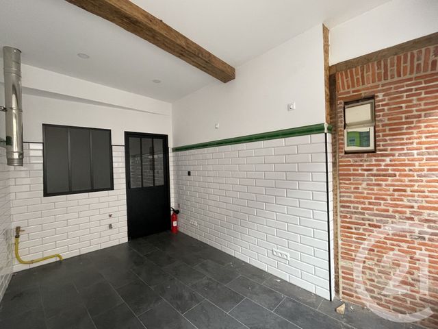 Afficher la photo en grand immeuble à vendre - 75.0 m2 - GUISE - 02 - PICARDIE - Century 21 Agence Du Fort