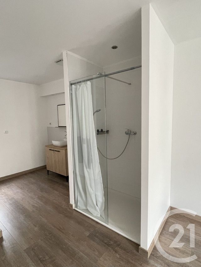 Afficher la photo en grand immeuble à vendre - 75.0 m2 - GUISE - 02 - PICARDIE - Century 21 Agence Du Fort