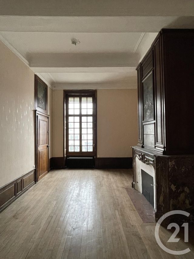 Afficher la photo en grand Appartement F4 à vendre - 6 pièces - 158.0 m2 - GUISE - 02 - PICARDIE - Century 21 Agence Du Fort