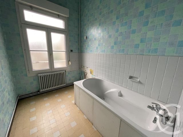 Afficher la photo en grand Appartement F4 à vendre - 6 pièces - 158.0 m2 - GUISE - 02 - PICARDIE - Century 21 Agence Du Fort