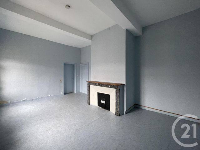 Afficher la photo en grand Appartement F4 à vendre - 6 pièces - 158.0 m2 - GUISE - 02 - PICARDIE - Century 21 Agence Du Fort